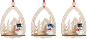 Baumbehang Schneemann vorm Haus